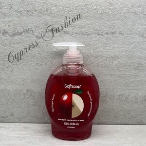 🫧 $2 Softsoap Red Apple Scent Hand Soap